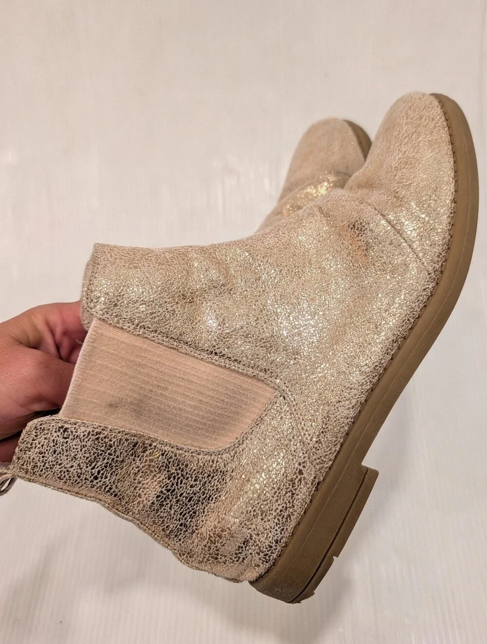 TOMS Girls Metallic Shimmer Rose Gold Chelsea Ankle Boots Size 6 Youth